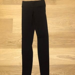 Black Lululemon leggings